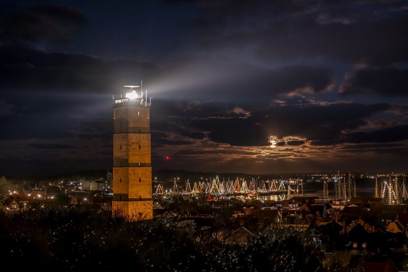 Brandaris vuurtoren Terschelling bij nacht, icoon van het Waddeneiland