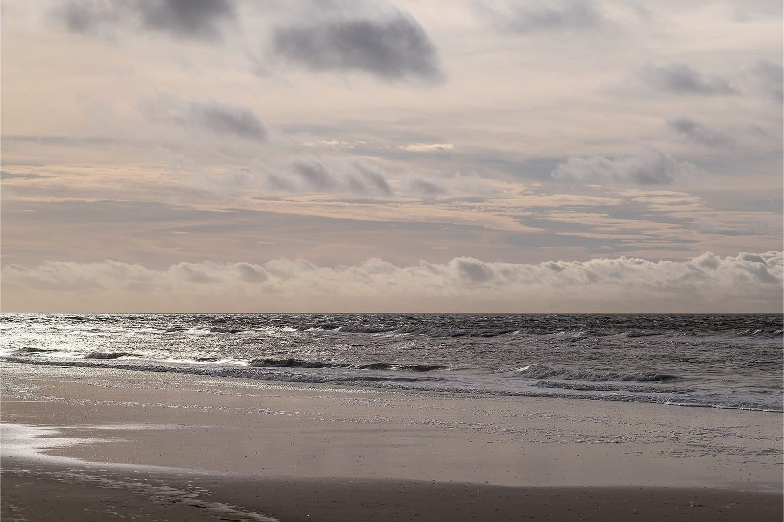 Strand Terschelling Midsland aan Zee, zomervakantie bij vakantiehuis