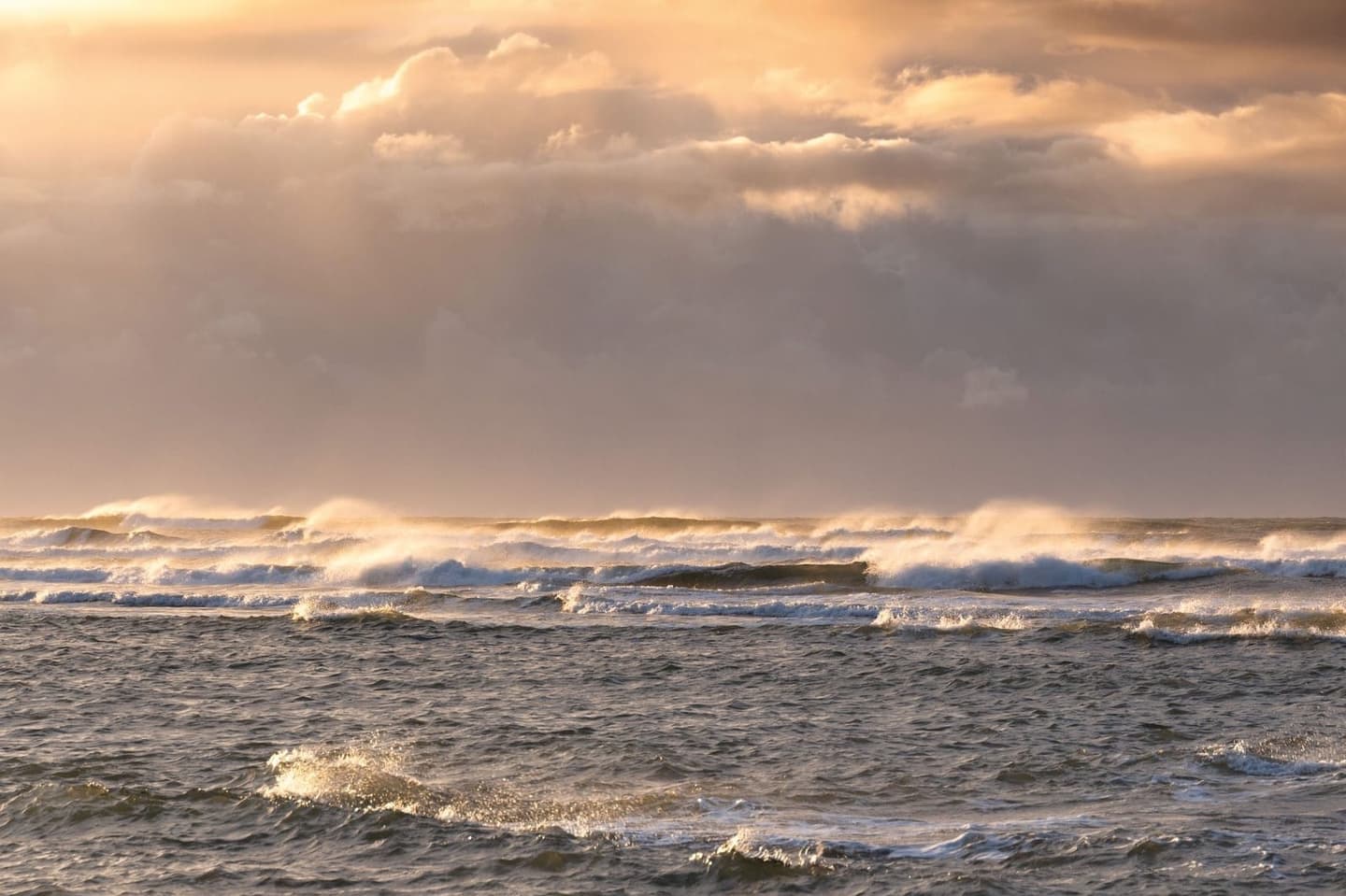 Strand Terschelling bij zonsopgang, Waddeneiland vakantie
