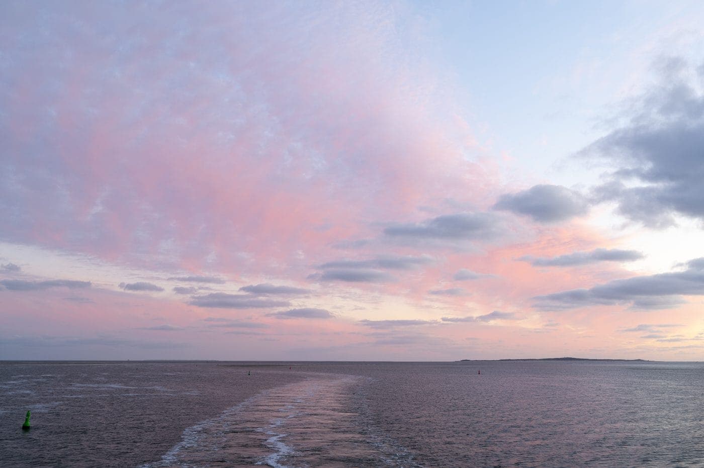 Roze wad bij dageraad Terschelling, Waddeneiland ochtendsfeer